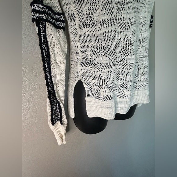 Free People MILES AWAY SWIT Knit Pull On Lightweight Sweater BOHO Sz XS - Picture 4 of 10